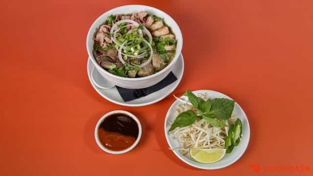 PHO DAC BIET.