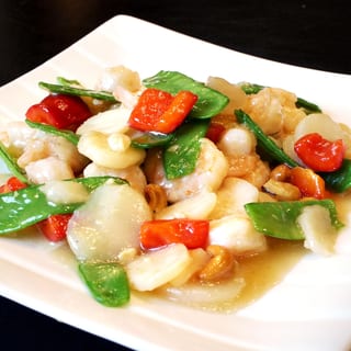 (L) Cashew