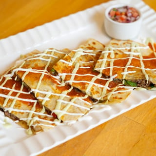 (L) Pizza Mexicana
