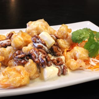 (L) Candy Walnut Shrimp